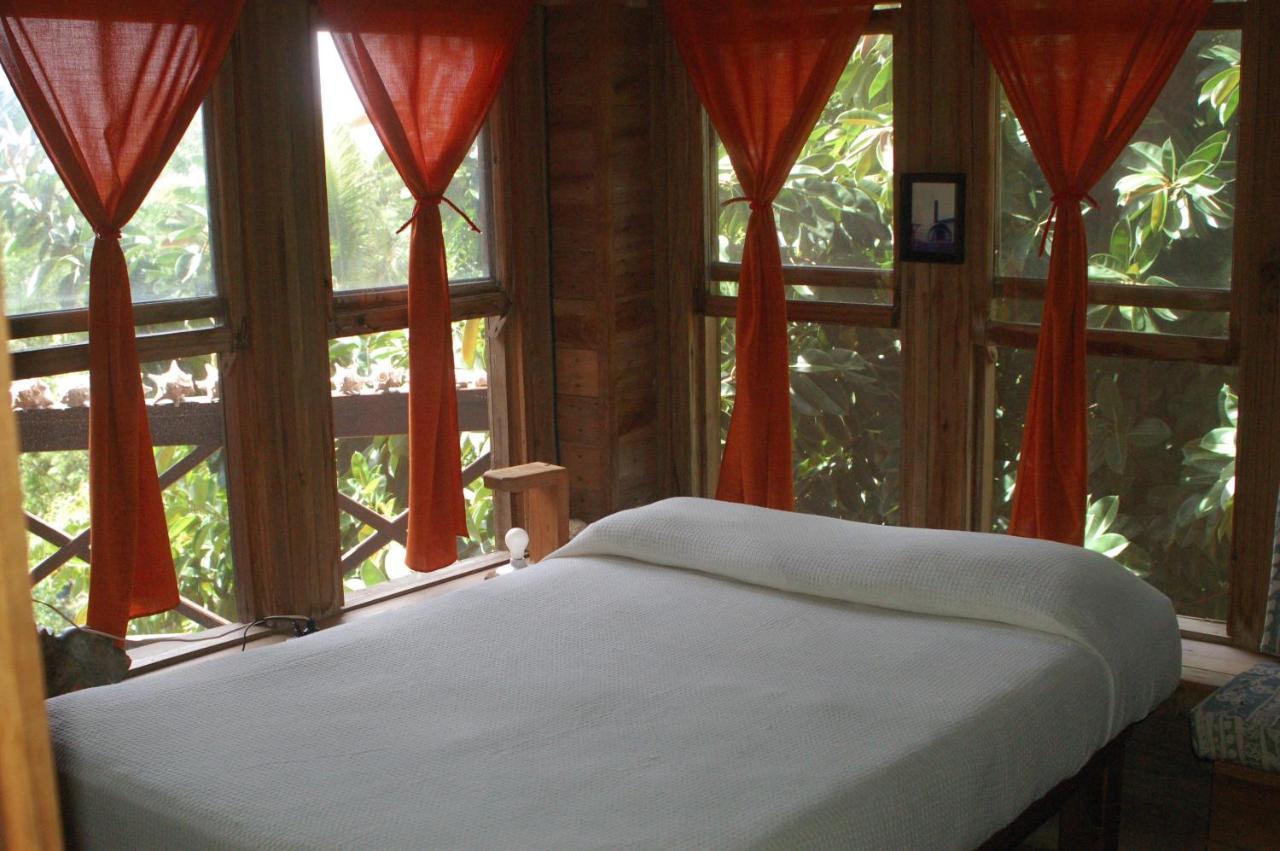 Roatan Bed & Breakfast Apartments West End Eksteriør billede