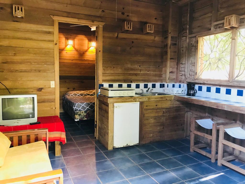 Roatan Bed & Breakfast Apartments West End Eksteriør billede